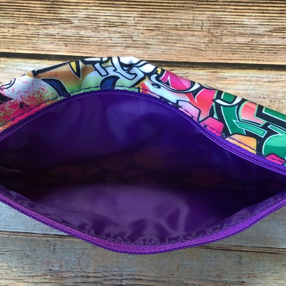 ipsy Graffiti Cosmetic Makeup Bag - Picture 3 of 3